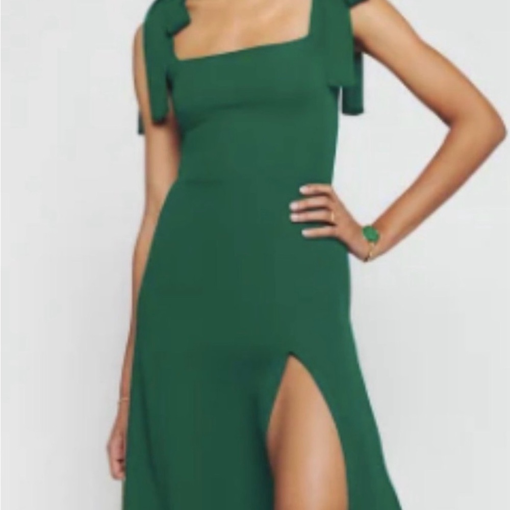 Reformation Forest Green Midi Dress
Great for weddings and graduations